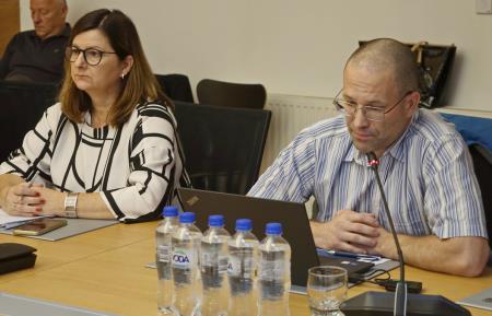 11. REDNA SEJA OBČINSKEGA SVETA 05 FOTO TINE ŠUBIC